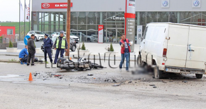Моторист загина при катастрофа на централен булевард в Хасково Инцидентът