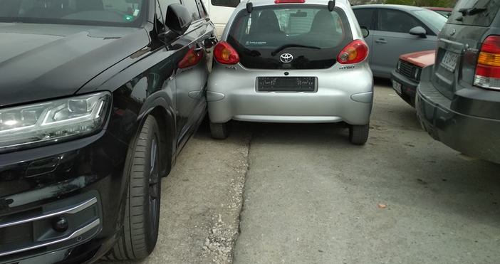 снимка: читателЧитател разказа за инцидент с два автомобила на опашката