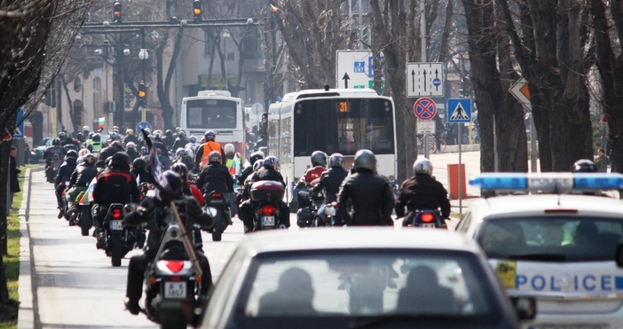 Във връзка с шествие във Варна с което открива мотосезона