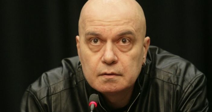 Водещият Слави Трифонов изригна с пост във фейсбук срещу Народното