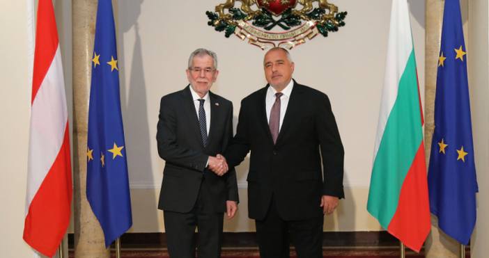 Снимки МС Премиерът Бойко Борисов се срещна с президента на