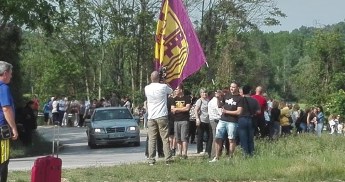 Снимка: btvМедиците от болницата в Ловеч са готови за протест.