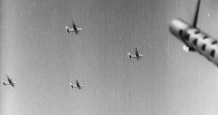 Снимки бТВСвален през Втората световна война български самолет беше намерен