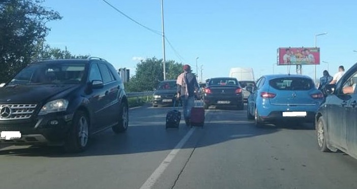 Огромни проблеми с трафика в цяла София заради спирането на движението