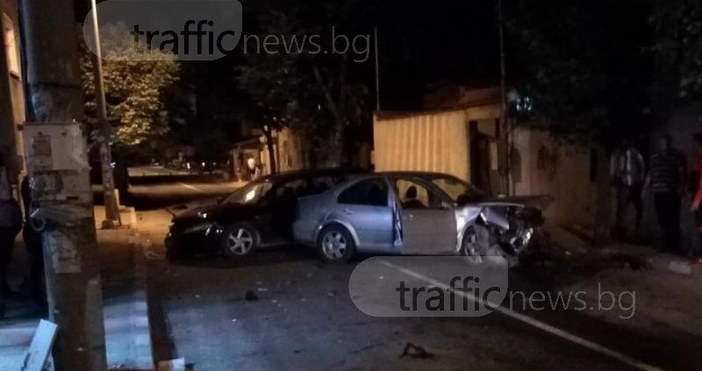 Снимка TrafficNews bgТежка катастрофа между два автомобила е станала в Асеновград
