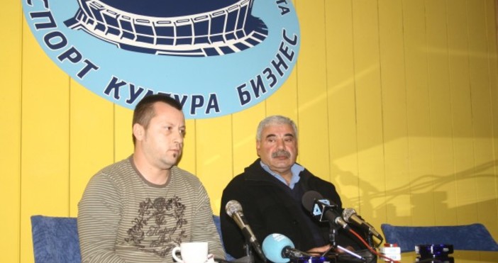 Треньорът на хандбалистите до 16 години на Спартак Пенко Златев обяви