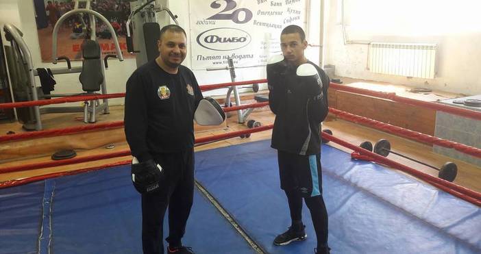 Боксьорът от варненския клуб на легендата Ивайло Маринов – Искрен