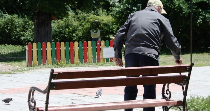 Очакваната средна продължителност на предстоящия живот на населението в област