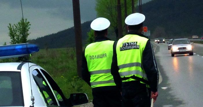 Мъж нападна полицай в Дупница и му нанесе средна телесна