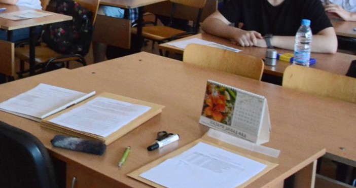 Зрелостниците които се явиха на матура по желание във вторник