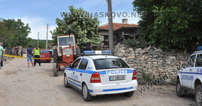 Снимки Haskovo net45 годишният Гюнай Мюмюн от хасковското село Козлец уби жена си