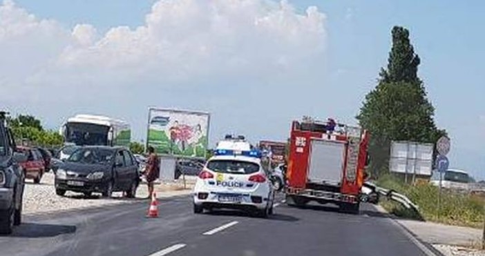 Източник Plovdiv24 bgТри коли са се нанизали една в друга при