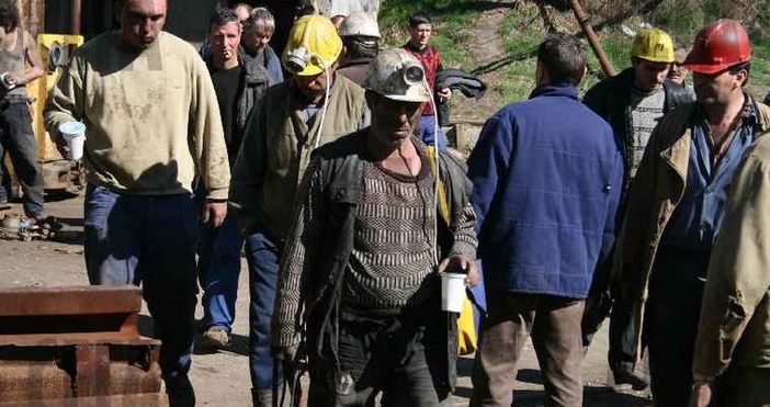 Предвижда се съкращаване на 400 миньори от мини Бобов дол
