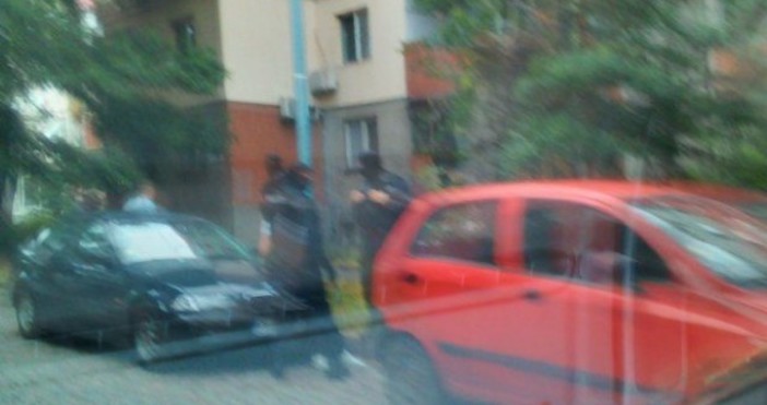 © Марица Акция на маскирани пловдивски полицаи се проведе около
