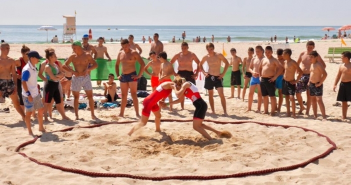 Близо 500 млади спортни таланти от три държави – България,