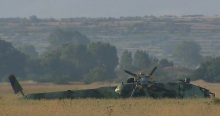 Падналият военен вертолет Ми 17 при който загинаха двама души а
