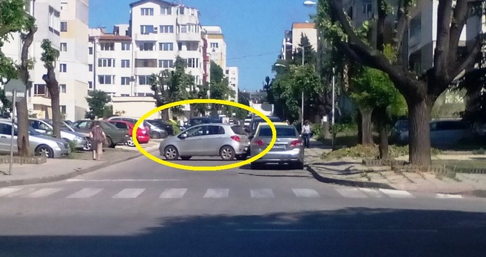 Абсурдна ситуация видяха днес много шофьори на ул Бр Миладинови