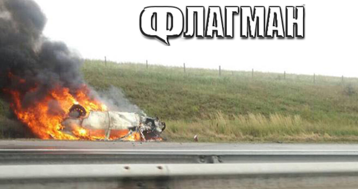 Снимка Флагман видео TrafficNewsЛек автомобил пламна в движение по АМ