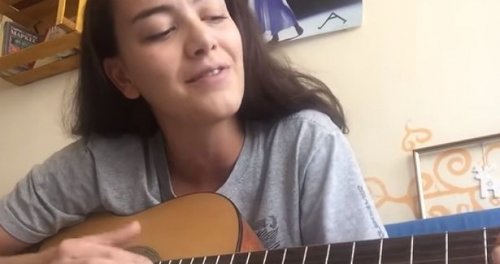 Млада българка предизвика вълнение в социалните мрежи Нейната песен вдъхновена