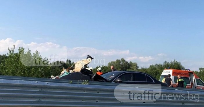 снимки  TrafficNews bgСтрашна е гледката в района на Раковски по автомагистрала Тракия