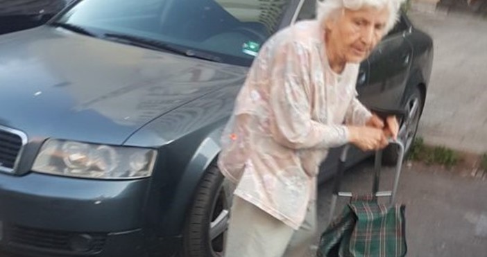 Благородният жест на варненски шофьор качил възрастна жена от път
