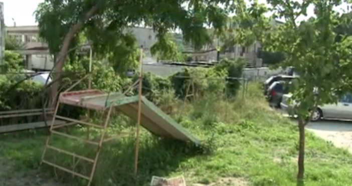 Кадър БТВНовоизградена детска площадка във Варна разочарова децата в цял един квартал