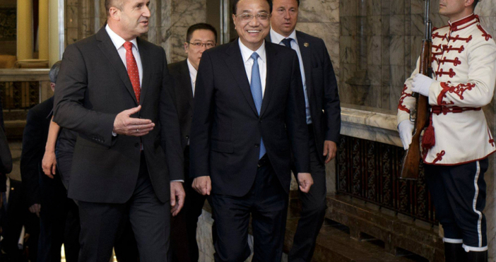 Президентът Румен Радев проведе важна среща с министър-председателят на Китай. По-рано