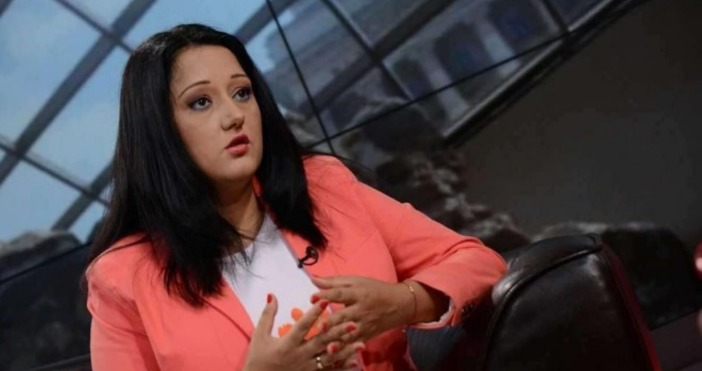 Кадър Канал 3Следващите 6 месеца когато продължава работата ми по