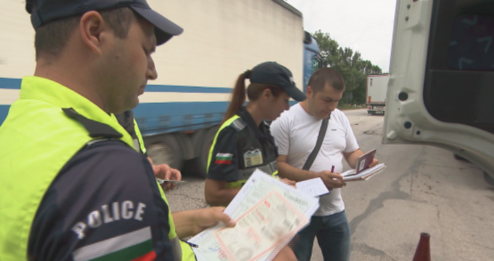Снимка бТВМасови проверки на камиони и автобуси у нас Целта