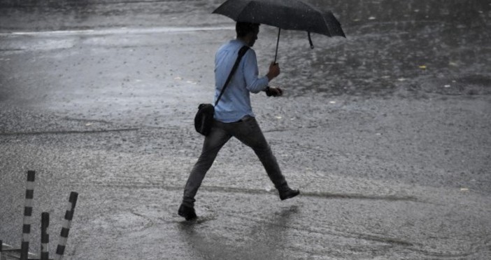 Днес над Черноморието преди обяд ще има временни разкъсвания на