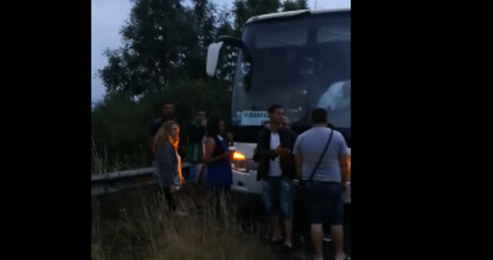 Автобус с българи аварира във Франция, съобщиха зрители на NOVA