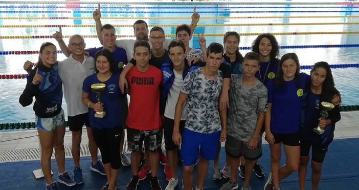 Отборен трофей спечелиха плувците на ПСК Черно море на държавното