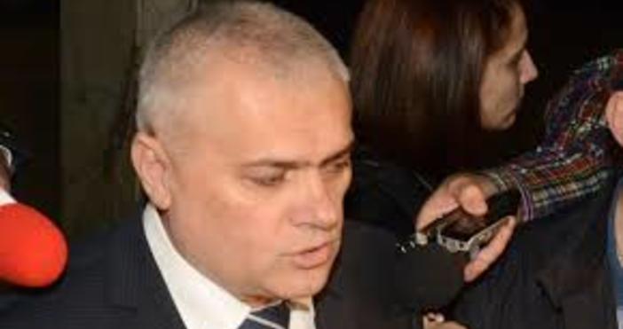 Снимка БулфотоВтория етаж от изгорялата сграда от Царските конюшни е