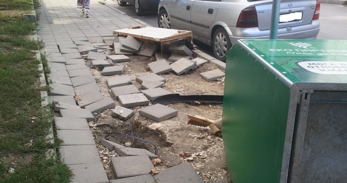снимки: читателИнфраструктурата във Варна понася тежки удари от проливните дъждове,
