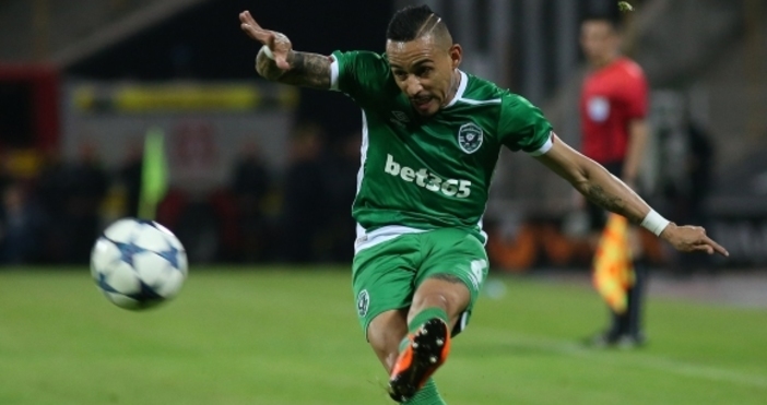 Ръководството на Лудогорец е получило оферта за Натанаел от западноевропейски