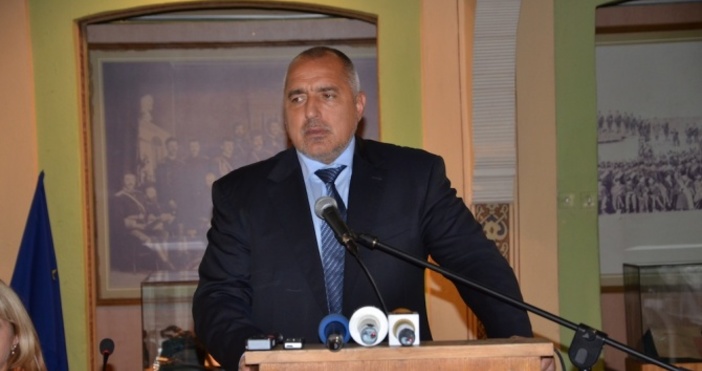 Снимка БулфотоПо отношение на оградата възпираща нелегалните имигранти от Турция