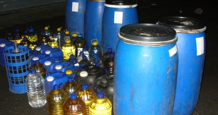 294 литра нелегален етилов алкохол в туби и бидони иззеха