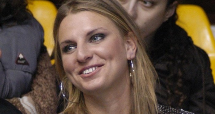 Сесил Радославова Каратанчева е българска тенисистка родена на 8 август 1989 г в град София