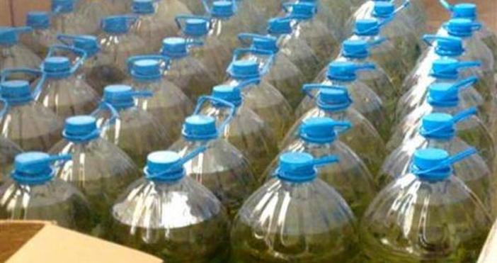 910 литра нелегален етилов алкохол иззеха служители от митническа мобилна