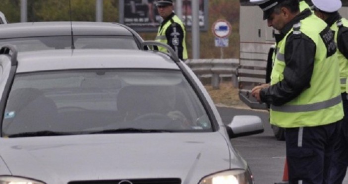 Пътна полиция предприема допълнителни мерки заради засиления трафик на транзитно