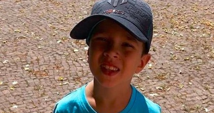 Антонио Георгиев е на 10 години от Бургас Диагностициран е