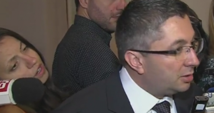 Министърът в оставка Николай Нанков заяви в кулоарите на парламента, че в