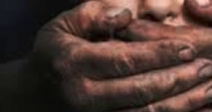 Близо 200 наши изнасилвачи обикалят из света докато полиция съд и