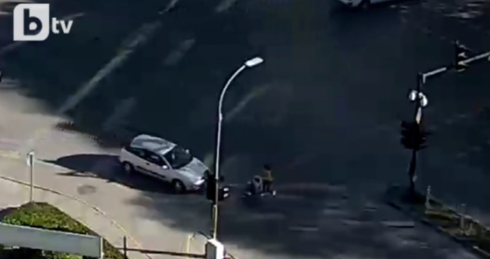 Видео bTVКакто Петел писа автомобил удари майка с количка на оживено