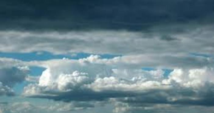 Преди обяд над Североизточна България облачността ще е все още