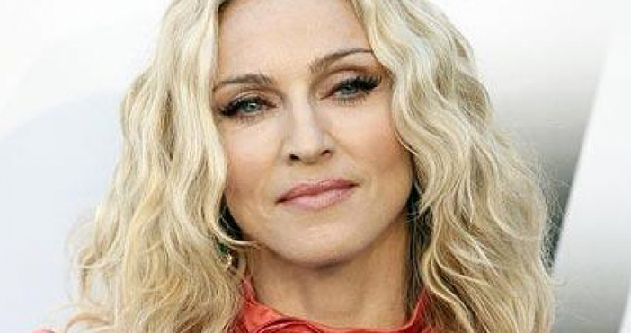 Попиконата Мадона изявила желание да акостира в България за да
