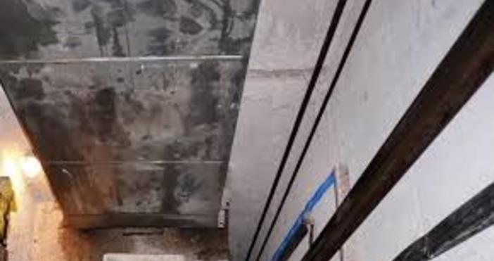 Снимка Булфото73 годишен мъж падна в отворена асансьорна шахта в блок