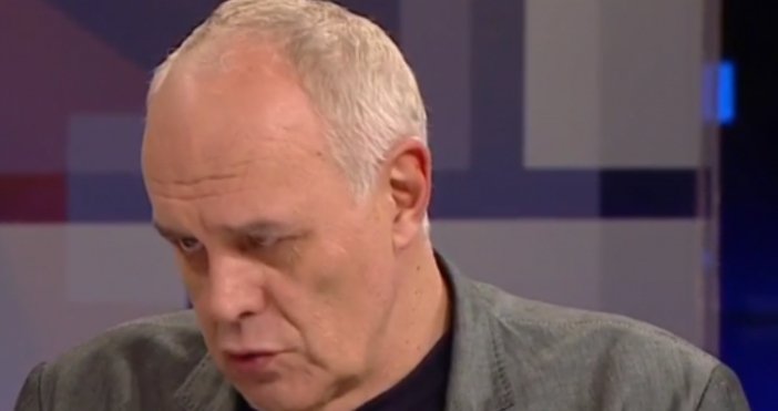 Кадър БНТ Правителството се намира в тежка отбрана Изглежда че към