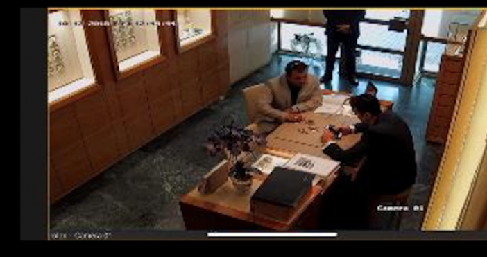 СДВР разпространи във Фейсбук снимки с крадеца на ултраскъпия Ролекс