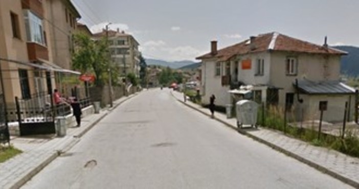 Село Борино СНИМКА: Гугъл стрийт вю62-годишния Джамал Юсмен Мустафа от